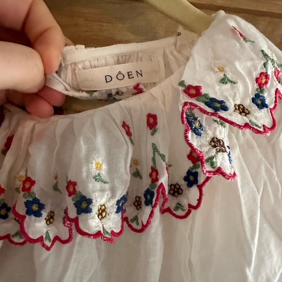 Kids Down Chateau Gown embroidered. Wore once. Size 6! - Picture 3 of 3